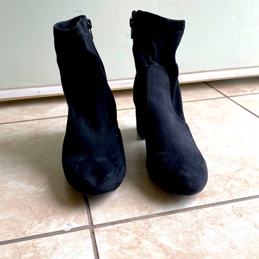 Black bootie